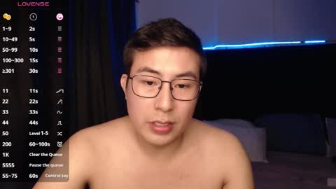 Snapshot of andrewmhilton_ chatting on 13, 11, 2025 andrewmhilton_ online show from 13, 11, 2025