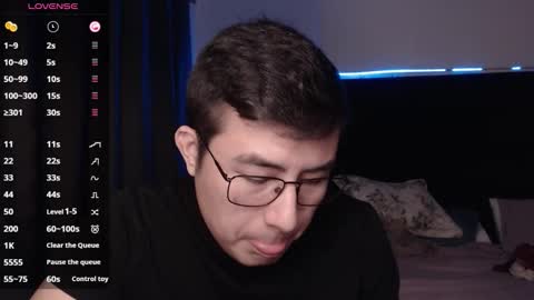 Snapshot of andrewmhilton_ chatting on 15, 11, 2025 andrewmhilton_ online show from 15, 11, 2025