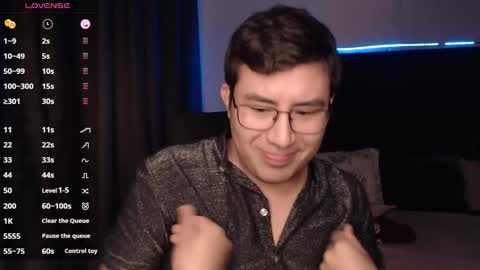 Snapshot of andrewmhilton_ chatting on 18, 11, 2025 andrewmhilton_ online show from 18, 11, 2025