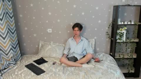 Snapshot of andrewwcarter2 chatting on 17, 12, 2025 Andrew online show from 17, 12, 2025