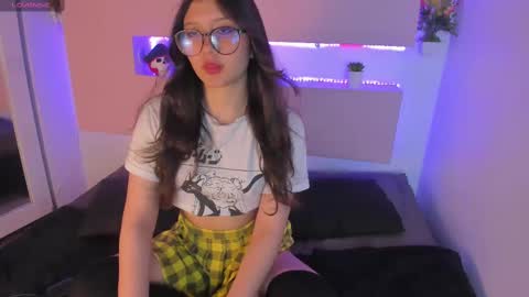   online show from 21, 2, 2025
