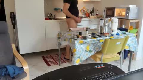 Snapshot of androx77 chatting on 1, 11, 2025 androx77 online show from 1, 11, 2025