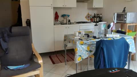 Snapshot of androx77 chatting on 20, 11, 2025 androx77 online show from 20, 11, 2025