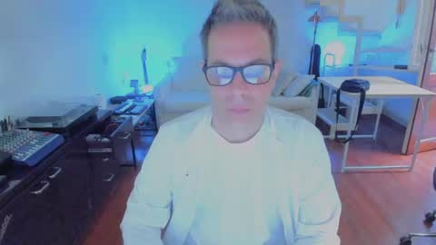 Andrew online show from 1, 11, 2025