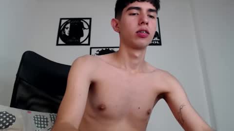Snapshot of andy19_hot chatting on 18, 12, 2024 andy19_hot online show from 18, 12, 2024