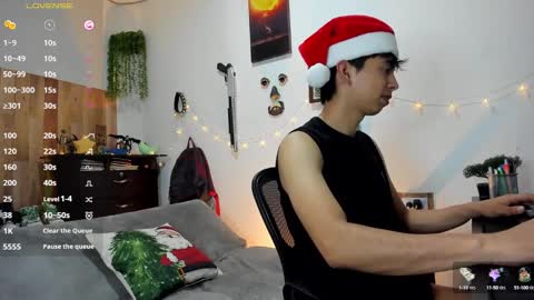 andy_guez_11 online show from 22, 12, 2024