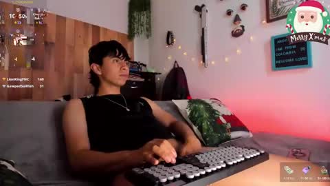 andy_guez_11 online show from 23, 12, 2024