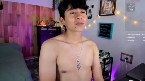 andy_guez_11 online show from 18, 1, 2025