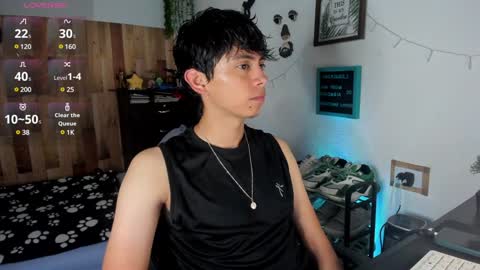 andy_guez_11 online show from 31, 1, 2025