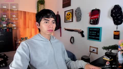 andy_guez_11 online show from 27, 2, 2025
