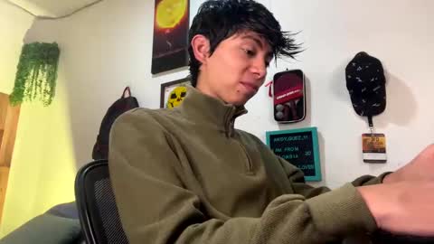 andy_guez_11 online show from 7, 3, 2025