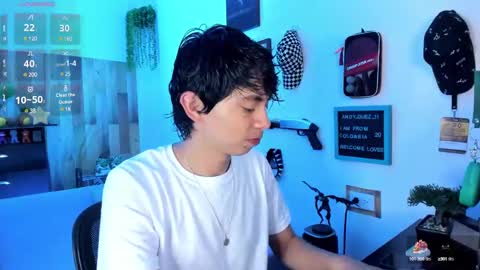 andy_guez_11 online show from 10, 3, 2025
