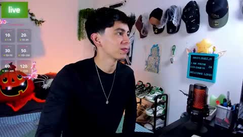 Snapshot of andy_guez_11 chatting on 20, 10, 2025 andy_guez_11 online show from 20, 10, 2025