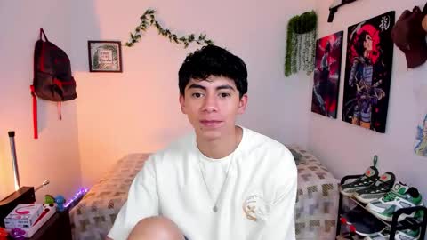 Snapshot of andy_guez_11 chatting on 17, 11, 2025 andy_guez_11 online show from 17, 11, 2025