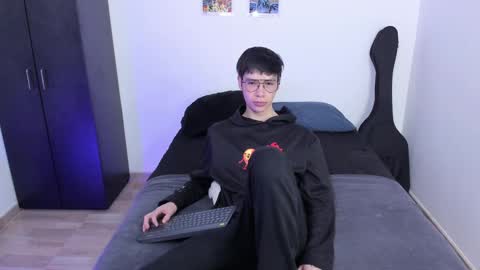 twx Andy twink3 online show from 19, 2, 2025