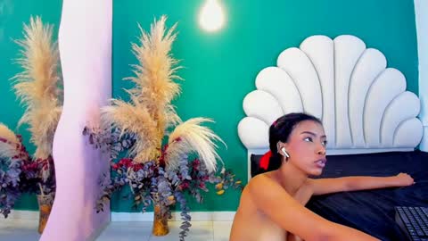 ANEE SAVAL online show from 6, 1, 2025