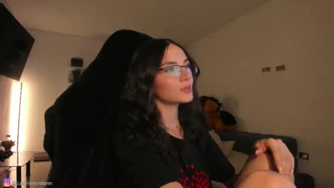      online show from 4, 2, 2026