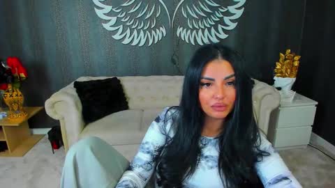 Snapshot of anemariejolie chatting on 5, 11, 2025 Anne online show from 5, 11, 2025