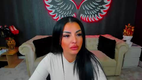 Snapshot of anemariejolie chatting on 2, 12, 2025 Anne online show from 2, 12, 2025