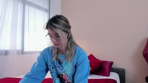 Snapshot of angebrooks chatting on 17, 10, 2025 AngeBrooks online show from 17, 10, 2025