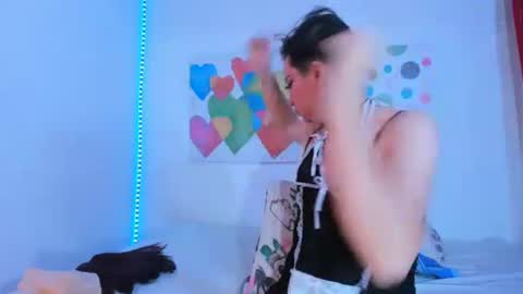 AngiePerry online show from 8, 11, 2025