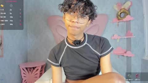   online show from 25, 2, 2025