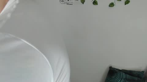 Angel Curl online show from 13, 1, 2026