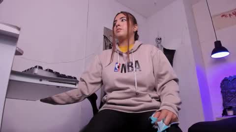 angel hardy online show from 27, 10, 2025