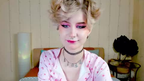 Snapshot of angel_julles chatting on 1, 11, 2025 Angel Dust online show from 1, 11, 2025