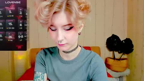 Snapshot of angel_julles chatting on 14, 11, 2025 Angel Dust online show from 14, 11, 2025