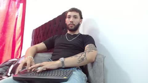 angel_kyrozz online show from 26, 10, 2025