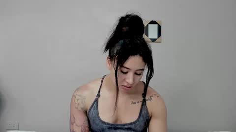 Snapshot of angel_martins chatting on 14, 10, 2025 Angel online show from 14, 10, 2025