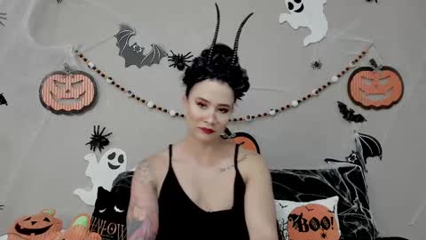 Snapshot of angel_martins chatting on 29, 10, 2025 Angel online show from 29, 10, 2025