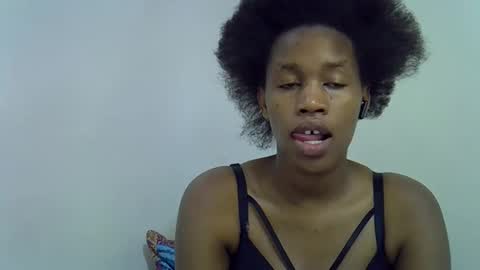 Snapshot of angel_mia5 chatting on 11, 11, 2025 angel_mia5 online show from 11, 11, 2025