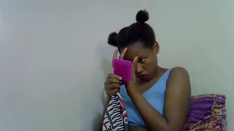 Snapshot of angel_mia5 chatting on 11, 11, 2025 angel_mia5 online show from 11, 11, 2025