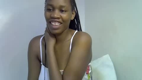 Snapshot of angel_mia5 chatting on 14, 12, 2025 angel_mia5 online show from 14, 12, 2025