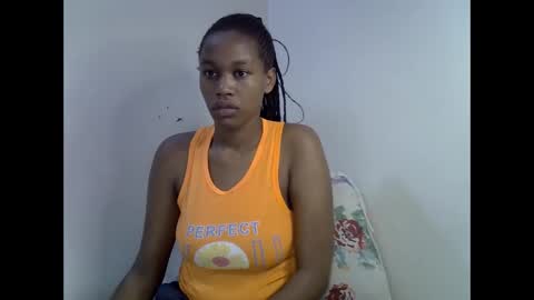 Snapshot of angel_mia5 chatting on 21, 12, 2025 angel_mia5 online show from 21, 12, 2025