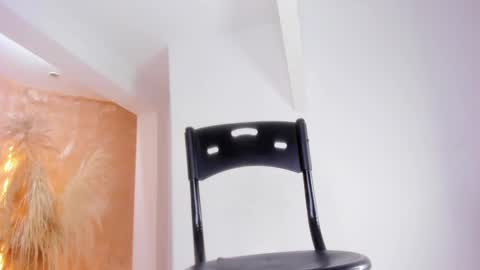 Snapshot of angel_nicolas chatting on 2, 12, 2024 ANGEL online show from 2, 12, 2024