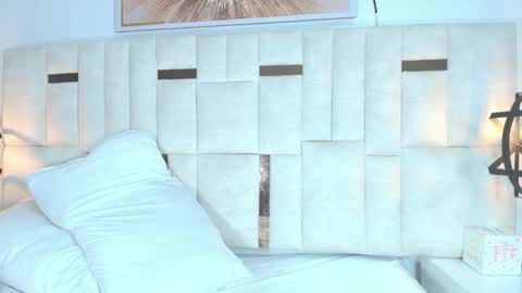 Nicolle  online show from 19, 10, 2025