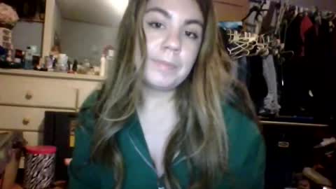 Snapshot of angel_raexx chatting on 11, 11, 2025 Angel online show from 11, 11, 2025