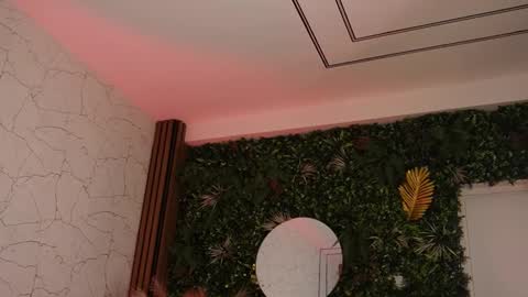 Anysia online show from 4, 12, 2025