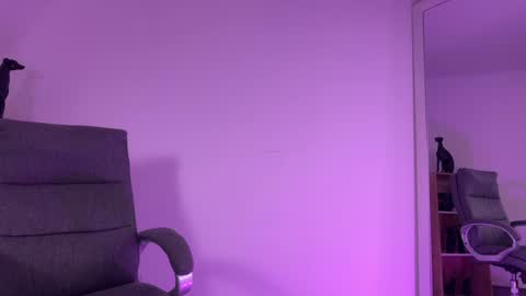 Angela Bonetti online show from 3, 2, 2025