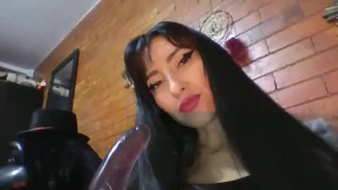 Snapshot of angela_mis chatting on 13, 11, 2025 Angela online show from 13, 11, 2025