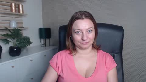 Angela online show from 27, 10, 2025