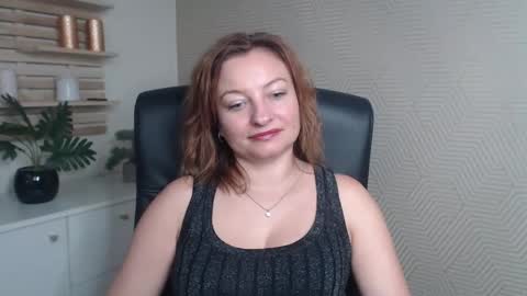 Angela online show from 31, 10, 2025