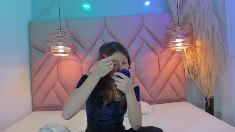 ANGELA online show from 12, 12, 2024