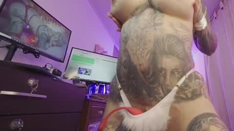 angelacianuro_ online show from 2, 3, 2025