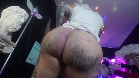 angelacianuro_ online show from 17, 10, 2025