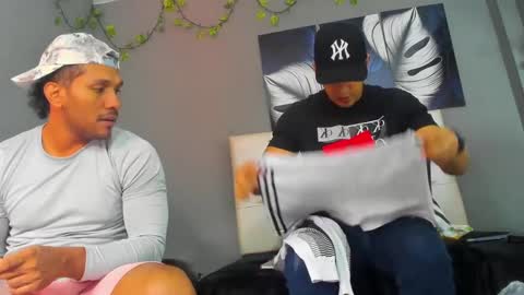 Snapshot of angelandchris chatting on 29, 9, 2025 Angel And Cris online show from 29, 9, 2025