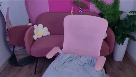 angel online show from 9, 10, 2025